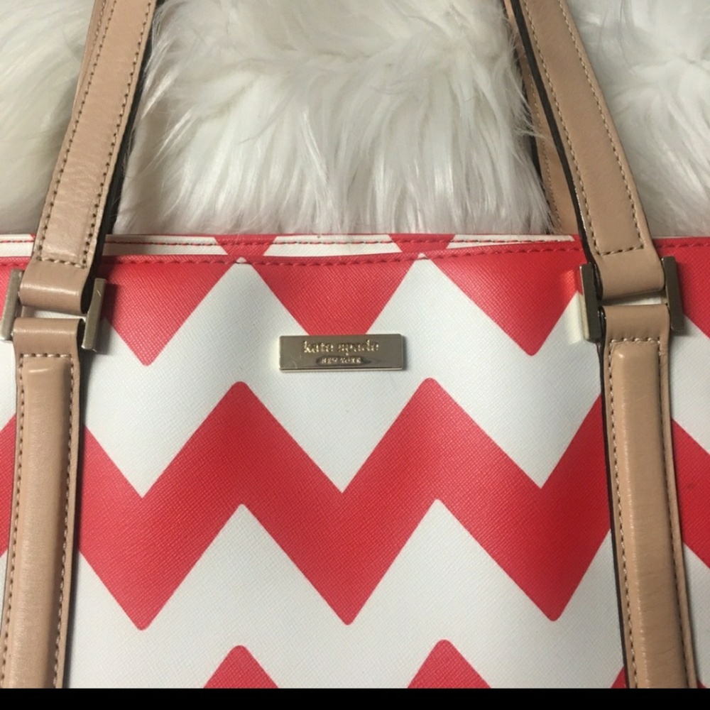 Kate Spade tote - Picture 3 of 6